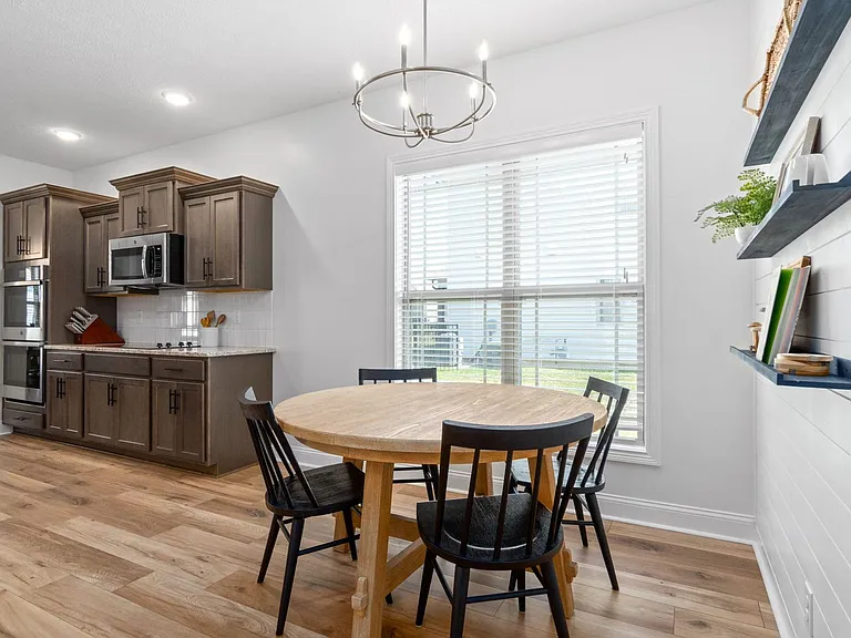 516 Bowden Dr — Photo 13