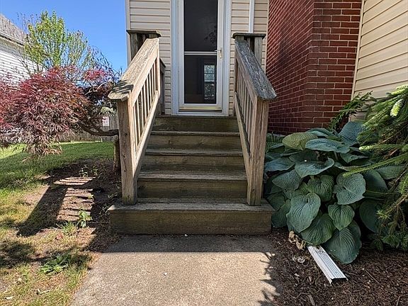 3rd image of 220 Belair St
