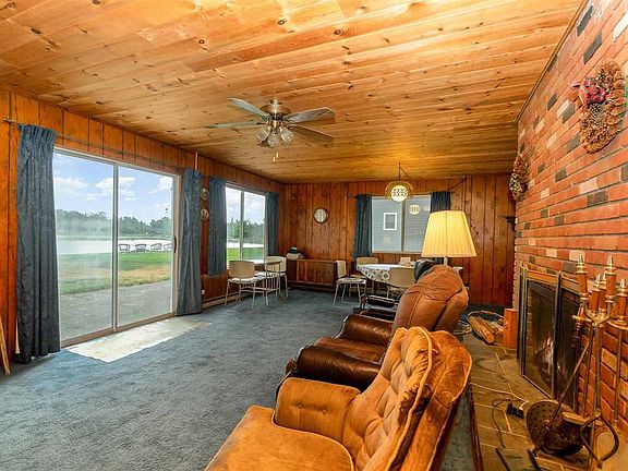5th image of 2602 W River Dr