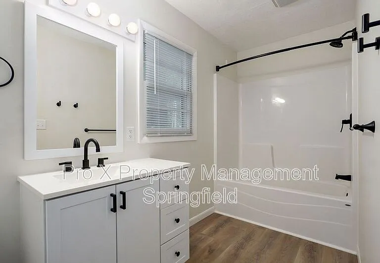 906 N Belview Ave — Photo 12