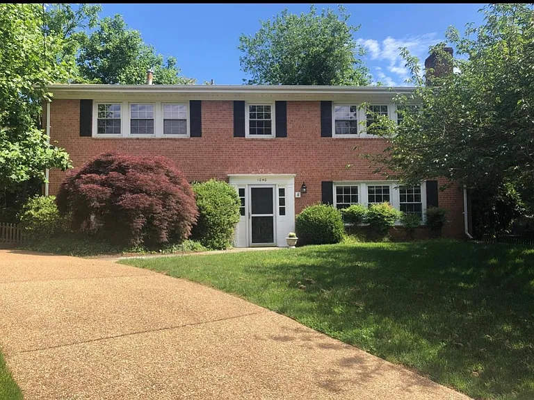 1040 Warbler Pl — Photo 23