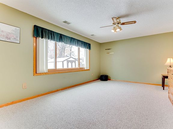 5th image of 7607 22nd Street Ct N