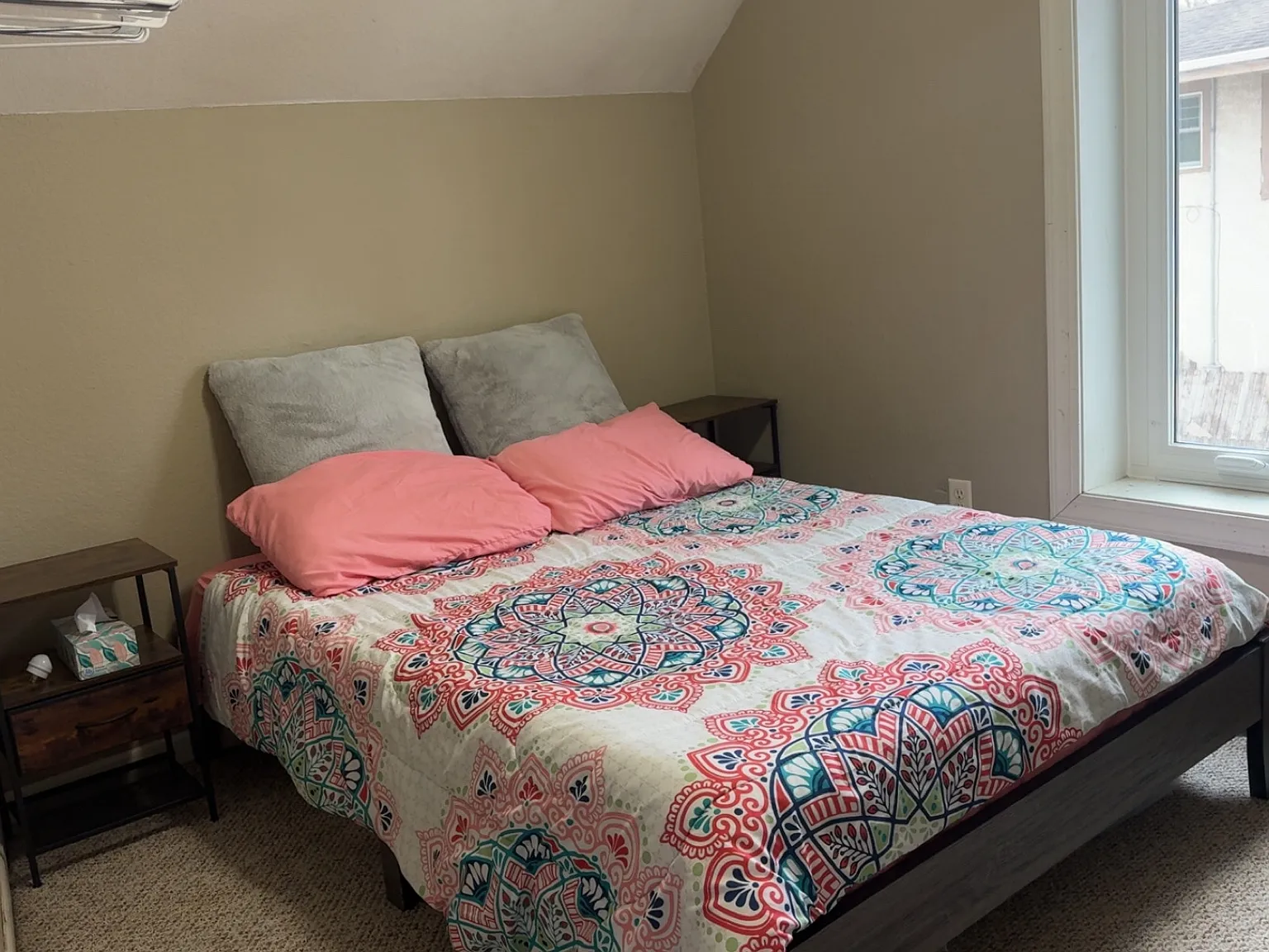 4 bed, 1582 sqft, $1,200 — Photo 1