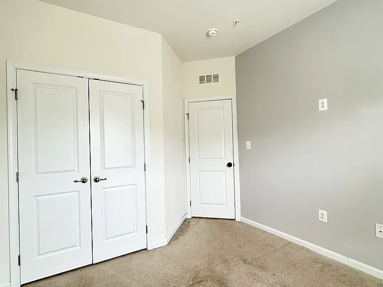 6314 Halsted Ave — Photo 7