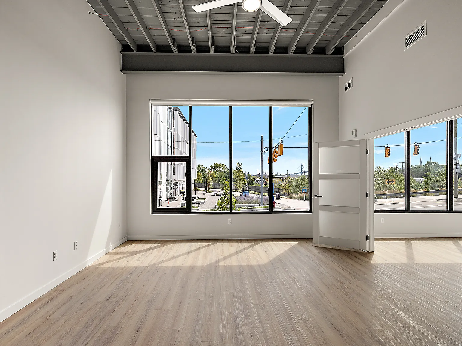 2 bed, 2.5 bath, 1023 sqft, $3,350 — Photo 4