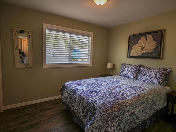 5th image of 216 W Circle Dr