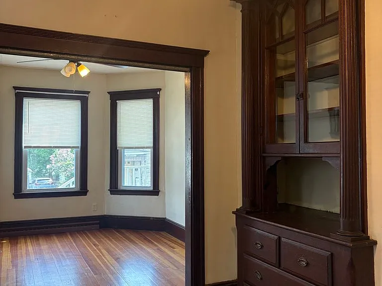48 South Prospect St, #1 — Photo 3