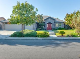 13511 Phoenix Palm Ct, Bakersfield, CA 93314