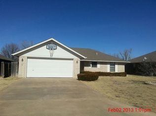 815 Huddleston Dr, Cache, OK 73527