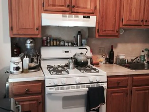 51 Adams St APT 2, Waltham, MA 02453