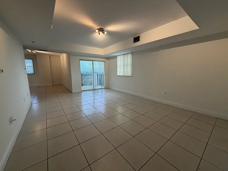6357 SW 8th St #714 — Photo 11