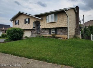 1427 Stanford Rd, Bethlehem, PA 18018