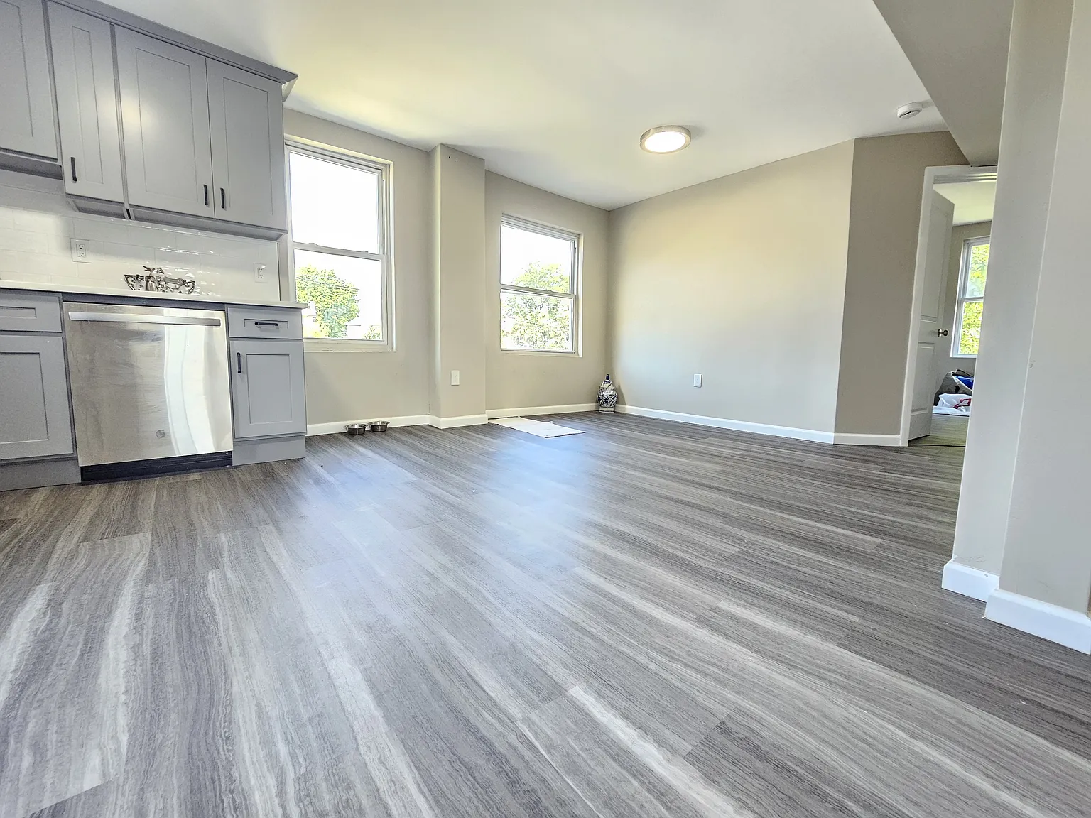 2 bed, $2,200 — Photo 3