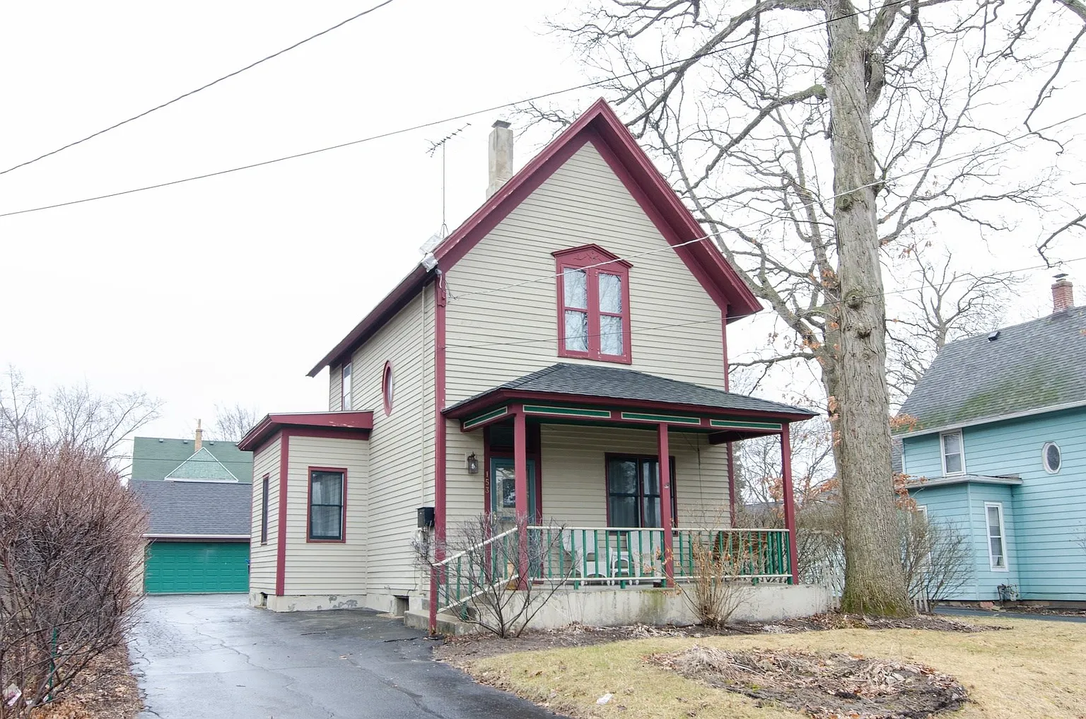 153 Hill Ave photo 1