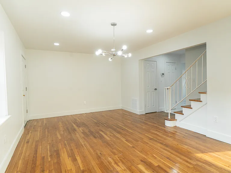 520 Adams Ln #2 — Photo 2