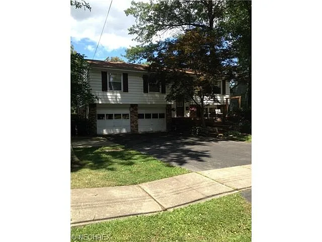 1902 Arthur Dr NW photo 1