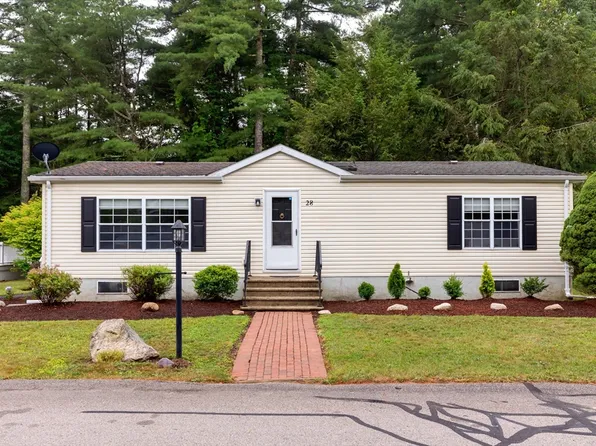 28 Melanie Ln, Carver, MA 02330