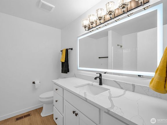 3rd image of 2205 65th Avenue NE