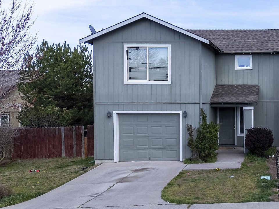 1st image of 813 SE Kierra Pl