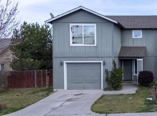 813 SE Kierra Pl, Madras, OR 97741
