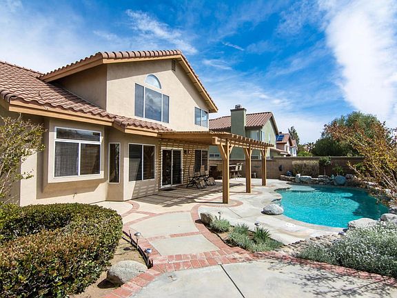 Patio_Hi-Res-10020708