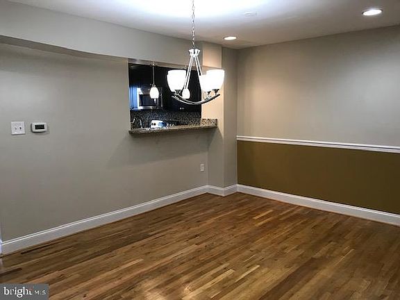 5th image of 19 Boileau Ct