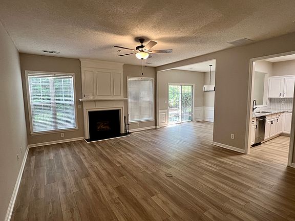 3rd image of 203 Regent Sq