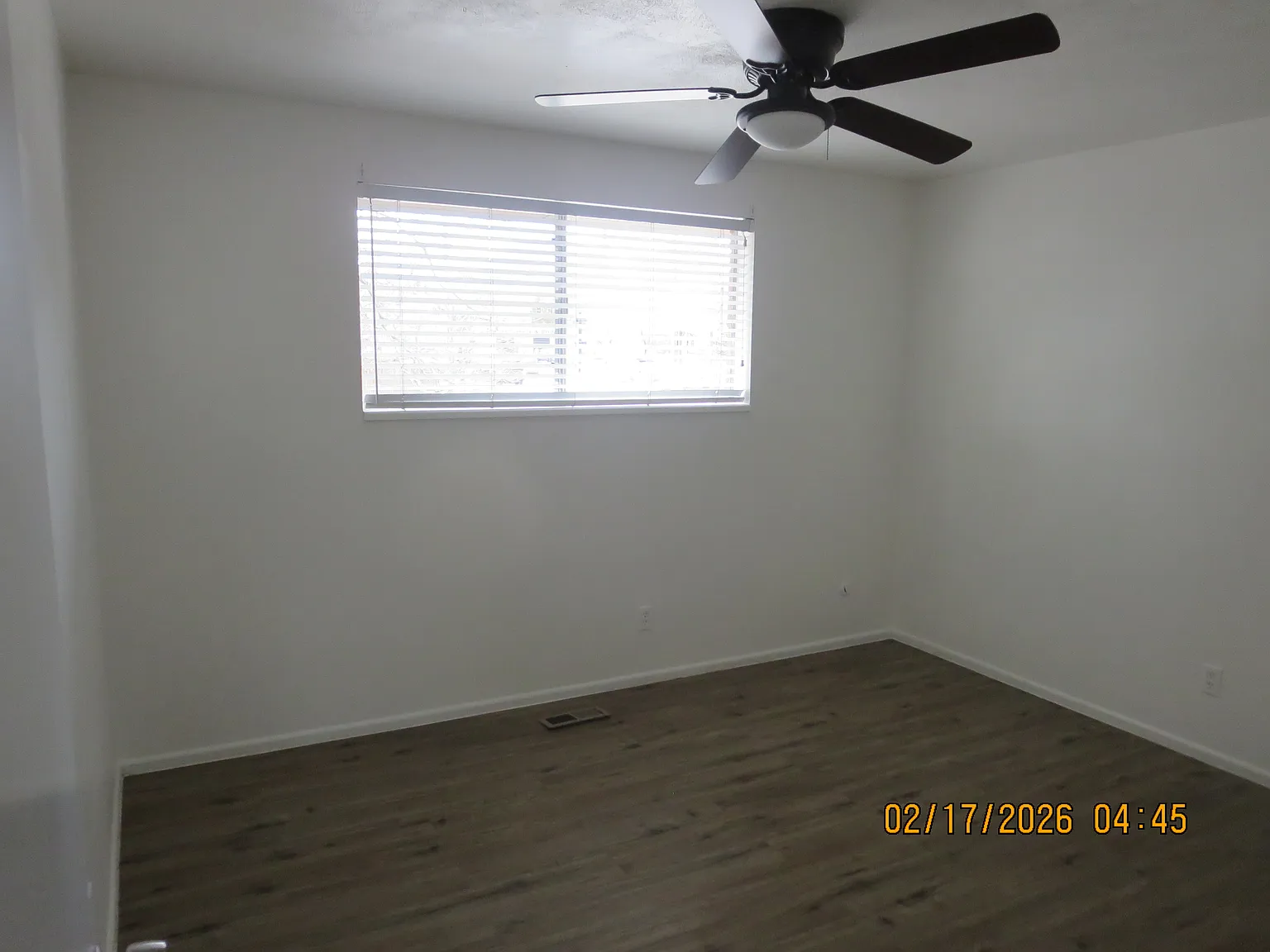 2 bed, 900 sqft, $1,600 — Photo 3
