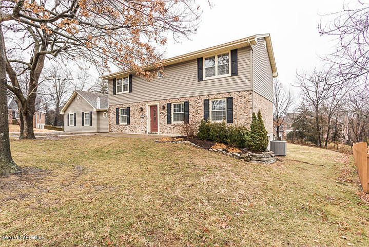 1st image of 403 Oak Valley Ct
