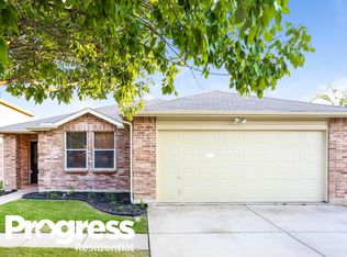 1732 Rialto Way, Justin, TX 76247