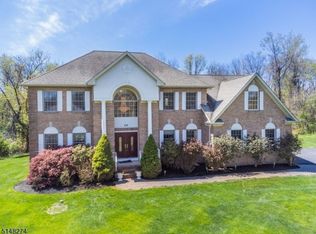 10 Trout Brook Ln, Mendham, NJ 07945