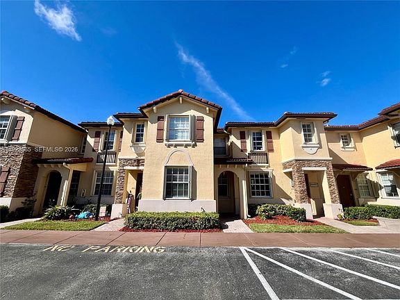 2nd image of 1550 NE 33rd Ave #1068