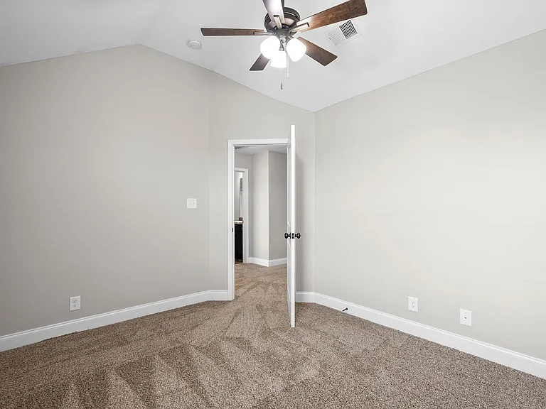 1236 Winterset Dr — Photo 32