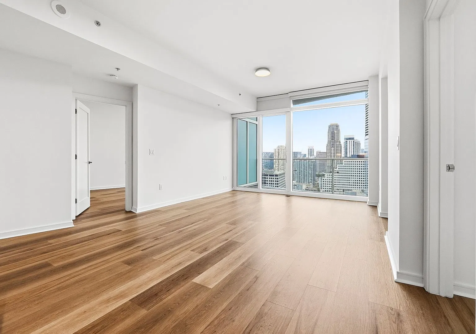 10 Terminus Luxury 2 Bedroom Condo in Heart of Buckhead — Photo 4