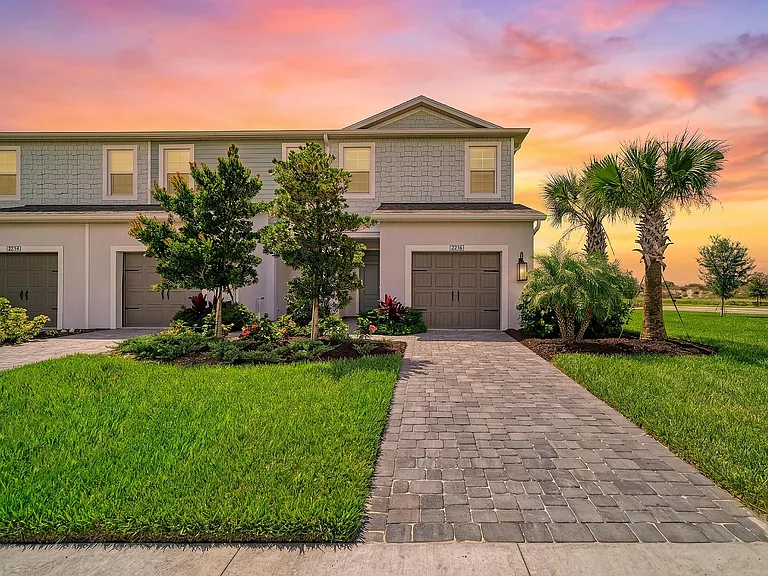 2206 Washington Palm Ct — Photo 1
