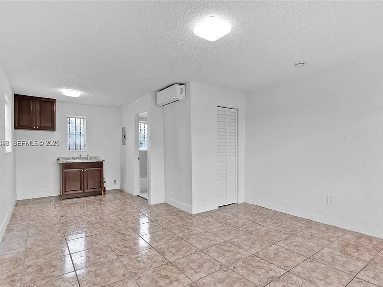 1445 NW 2nd Ave #3 — Photo 15