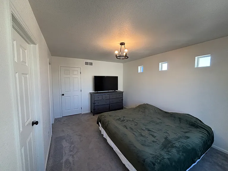 10054 Zeno St — Photo 6