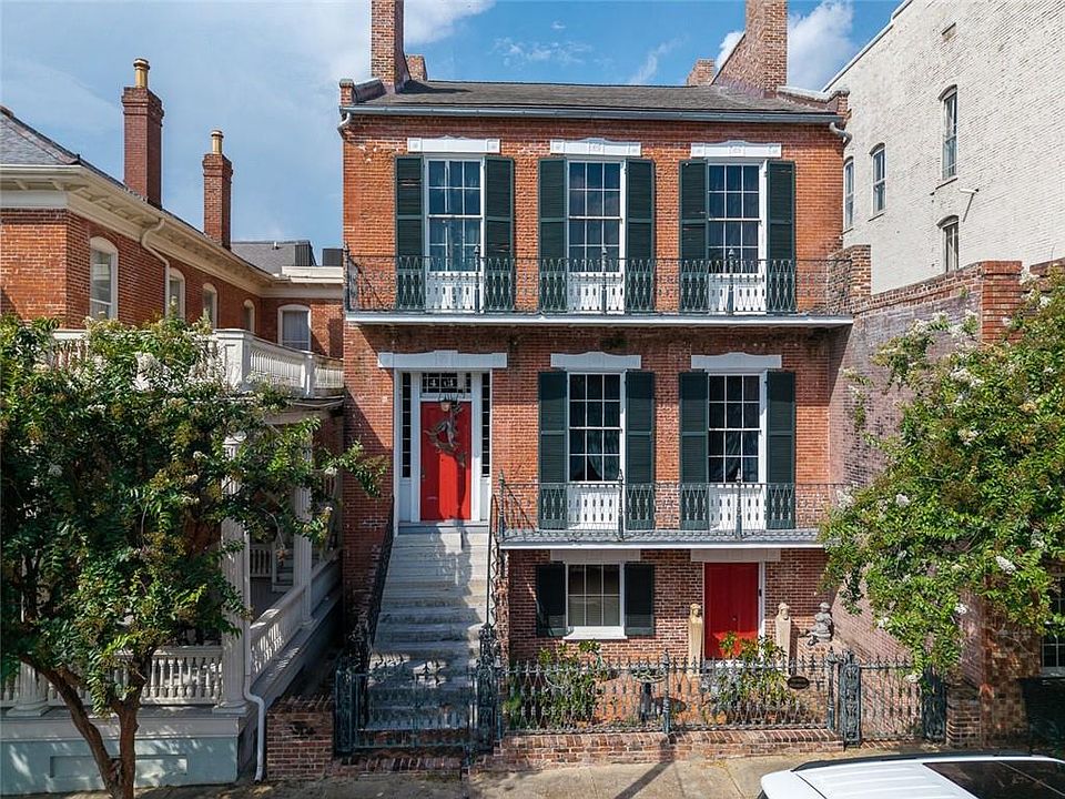 1st image of 403 Franklin St