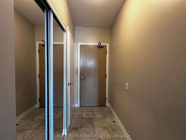 60 Byng Ave #1812 — Photo 2