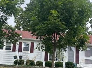 588 Valley View Dr, Hamilton, OH 45013