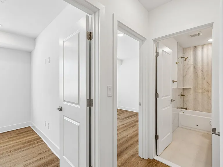 Brand New Luxury Apartments West Philly — Photo 3