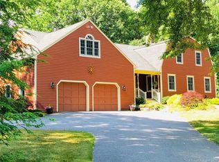 126 Tanglewood Rd, New Hartford, CT 06057