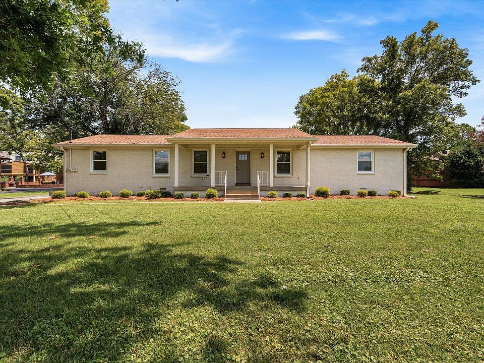 1st image of 203 Oak Hill Dr