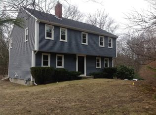 4 Station St, Upton, MA 01568