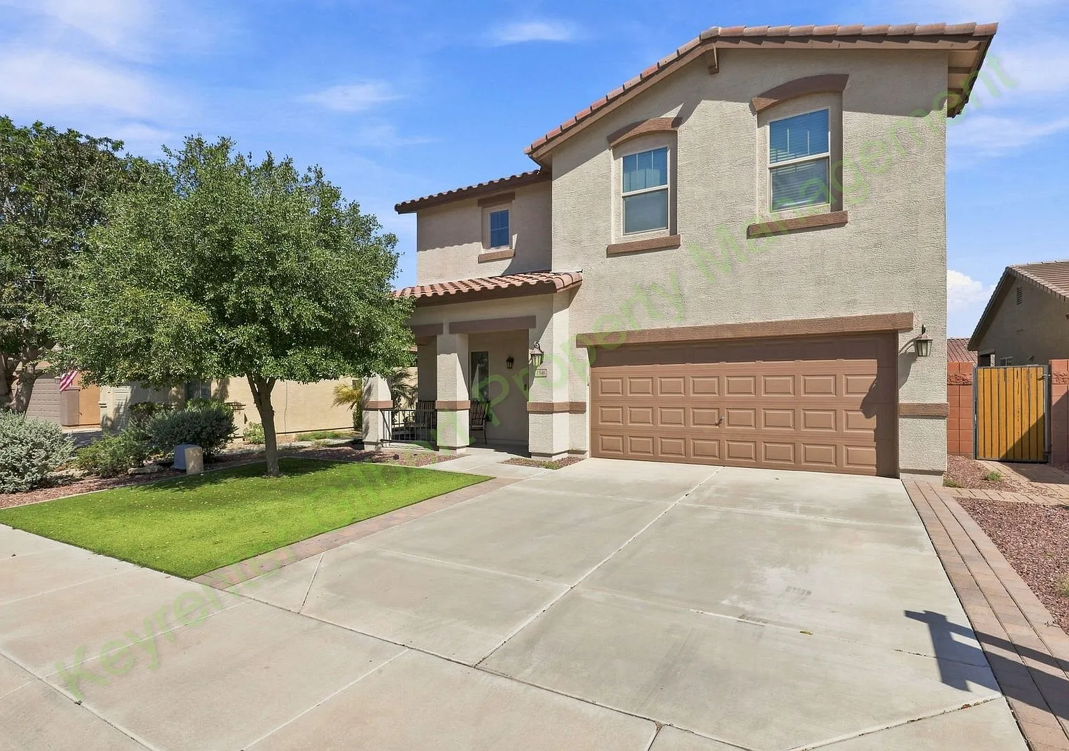 Spacious 4-Bedroom Home in Ironwood Crossing Loft, Downstairs Bedroom & Community Pool! — Photo 3