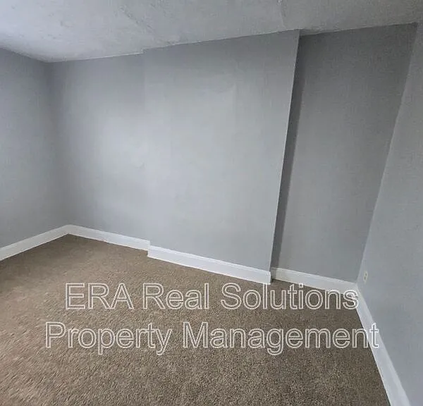 1575 E Cordell Ave — Photo 6