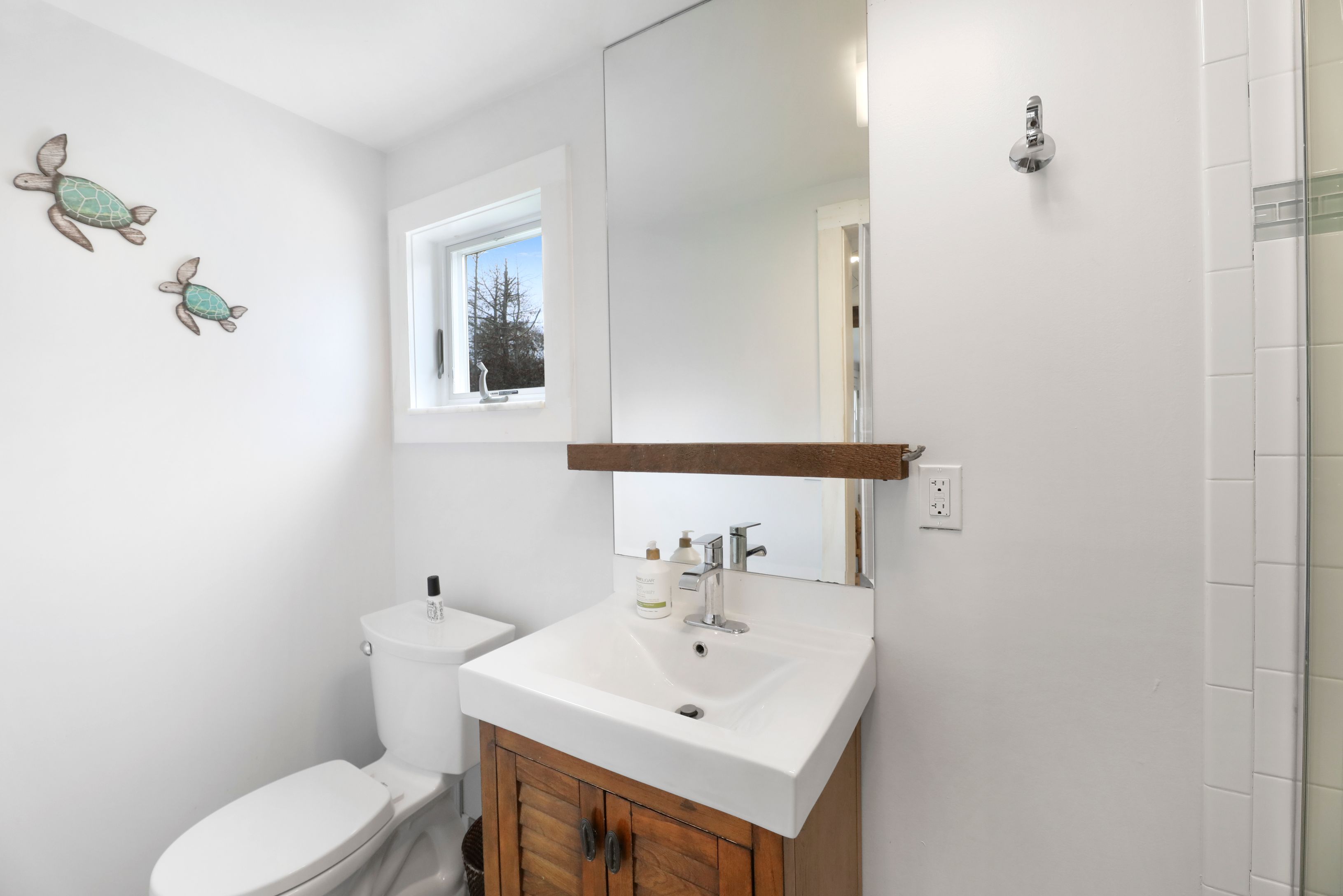 51 Peters Ln, Westhampton Beach, NY 11978 Out East