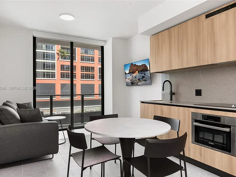 121 NE 5th St #510 — Photo 6