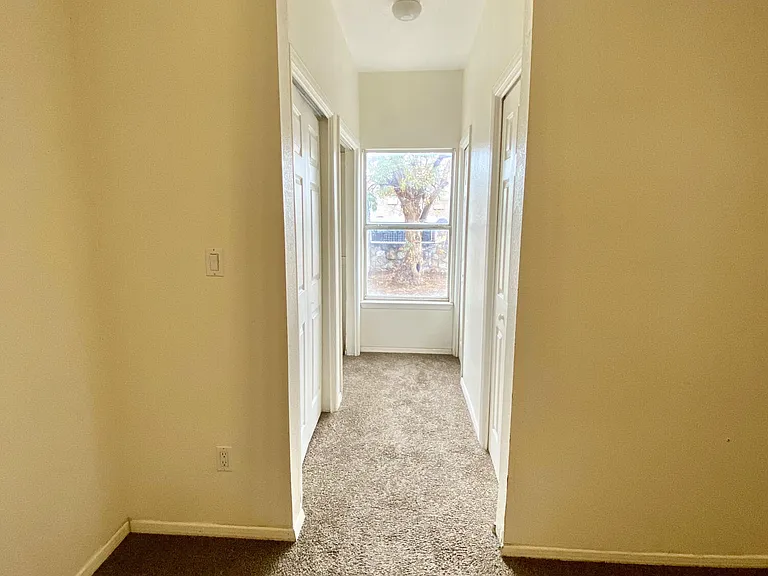 2215 King James Pl — Photo 17