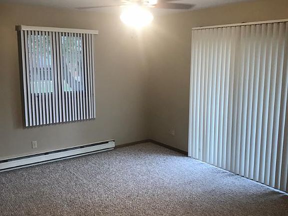 3rd image of 4551 Governors Dr APT 5